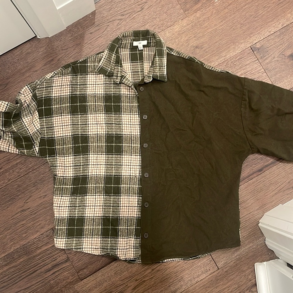 Women’s size XS oversized fit shirt